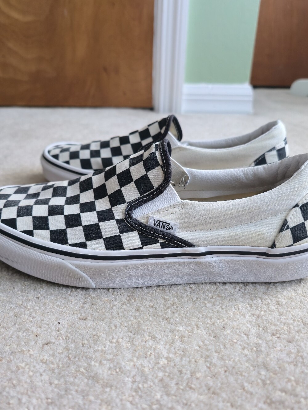 VANS Checkerboard Women's Size 9 Men's Sz 7.5 Slip-On Skate Shoe White Black - Picture 6 of 9